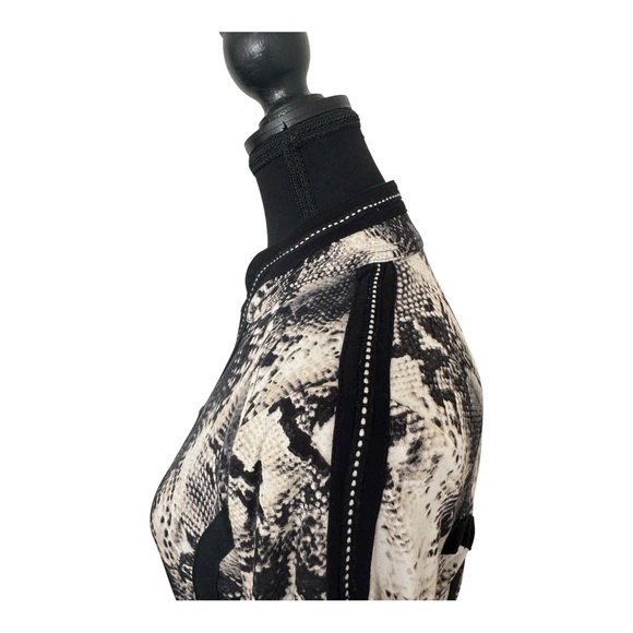 Olsen Europe snakeskin pattern zipped cardigan size S-M/8 - Picture 8 of 14